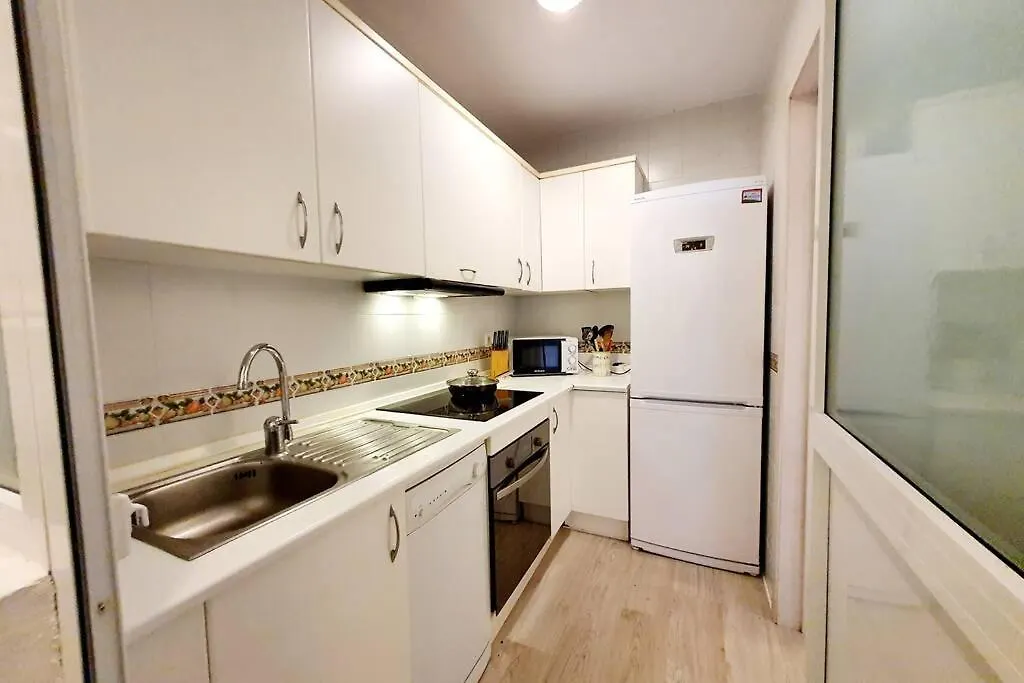 Eagle Park Apartment 0*, ميخاس
